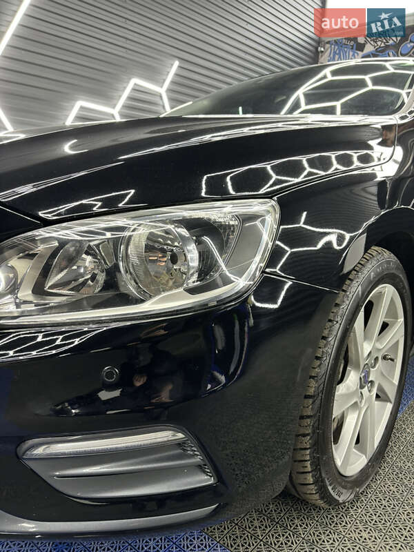 Седан Volvo S60 2013 в Киеве