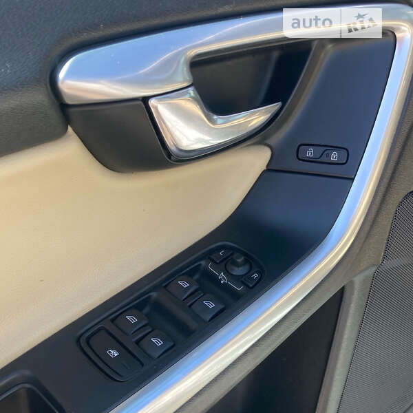 Седан Volvo S60 2017 в Одессе