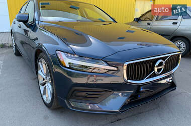 Седан Volvo S60 2019 в Запорожье