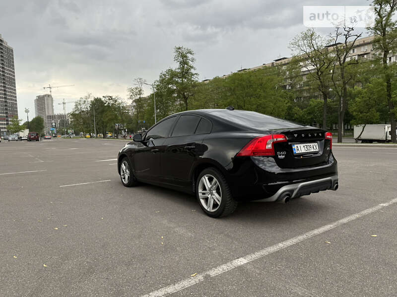 Седан Volvo S60 2016 в Киеве