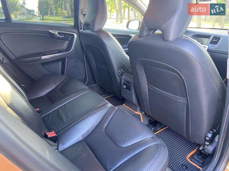 Седан Volvo S60 2013 в Киеве фото 18 Седан Volvo S60 2013 в Киеве