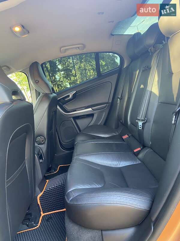 Седан Volvo S60 2013 в Киеве фото 21 Седан Volvo S60 2013 в Киеве