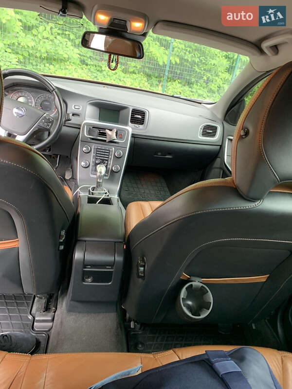 Седан Volvo S60 2012 в Киеве