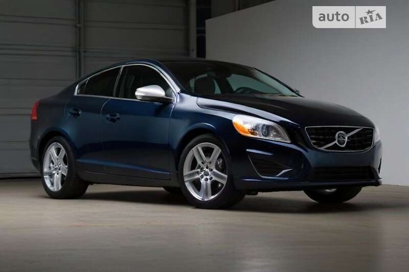 Седан Volvo S60 2012 в 