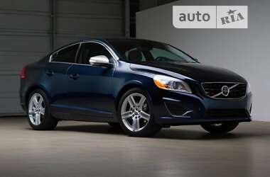Седан Volvo S60 2012 в 
