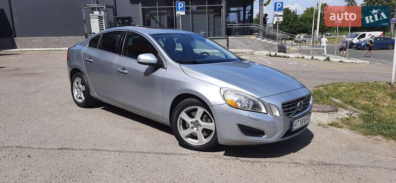 Седан Volvo S60 2012 в Івано-Франківську