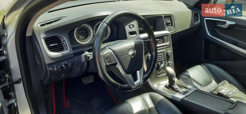 Седан Volvo S60 2012 в Івано-Франківську