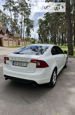 Седан Volvo S60 2012 в Чернигове