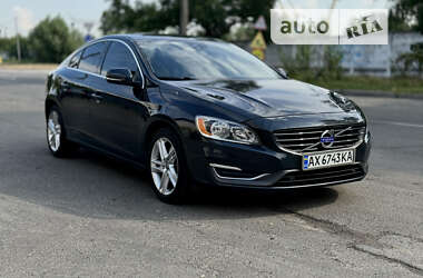 Седан Volvo S60 2014 в Киеве