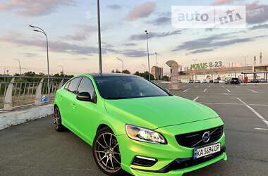 Седан Volvo S60 2015 в Киеве