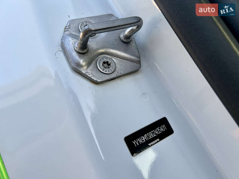 Седан Volvo S60 2015 в Киеве фото 24 Седан Volvo S60 2015 в Киеве