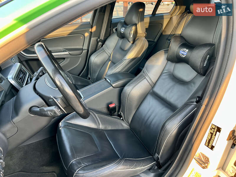 Седан Volvo S60 2015 в Киеве фото 46 Седан Volvo S60 2015 в Киеве