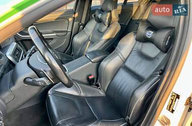 Седан Volvo S60 2015 в 
