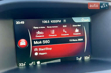 Седан Volvo S60 2015 в 