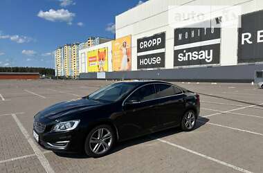 Седан Volvo S60 2014 в Киеве