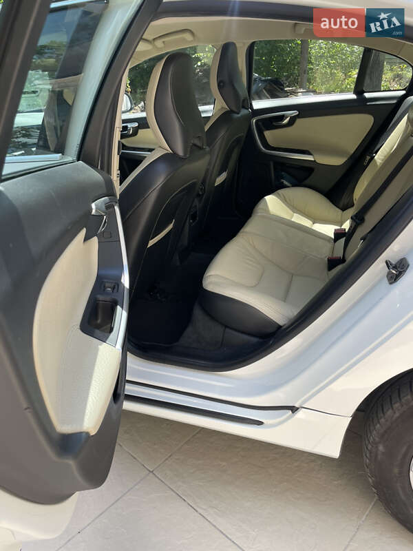 Седан Volvo S60 2011 в Харькове фото 16 Седан Volvo S60 2011 в Харькове