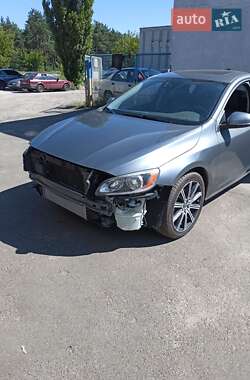 Седан Volvo S60 2016 в 