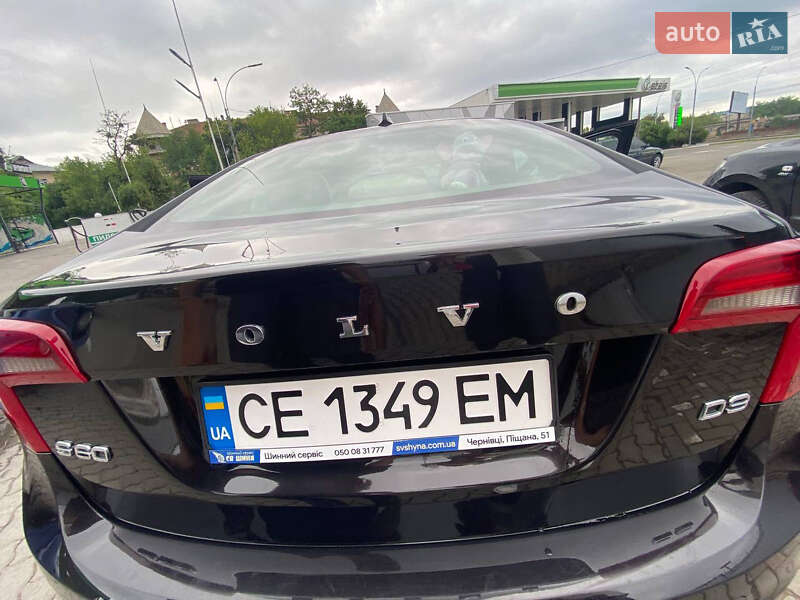 Седан Volvo S60 2010 в Черновцах