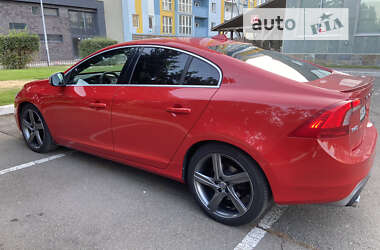 Седан Volvo S60 2014 в Киеве