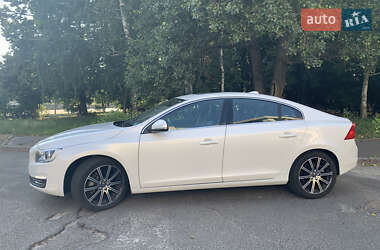 Седан Volvo S60 2017 в 