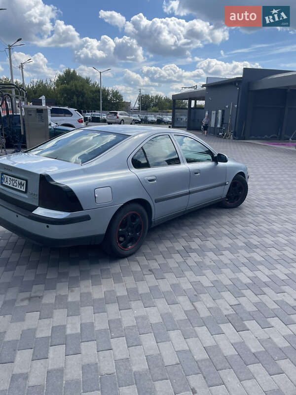 Седан Volvo S60 2001 в Киеве