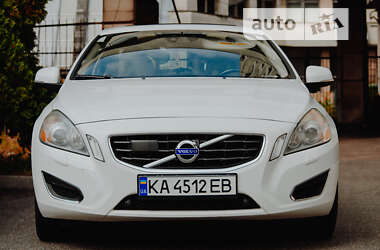 Седан Volvo S60 2010 в Киеве