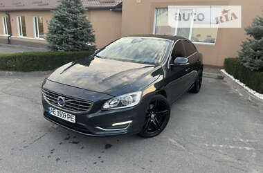 Седан Volvo S60 2014 в Дніпрі