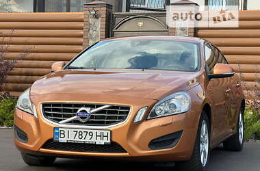 Седан Volvo S60 2012 в Киеве