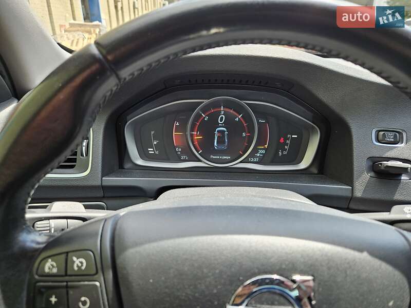 Седан Volvo S60 2015 в Києві