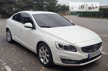 Седан Volvo S60 2018 в Гнівані