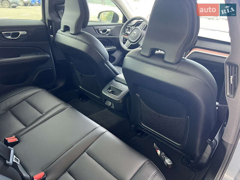 Седан Volvo S60 2021 в Киеве