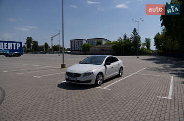 Седан Volvo S60 2013 в Тернополі