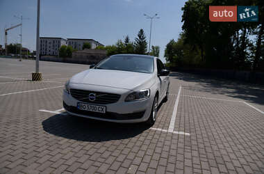 Седан Volvo S60 2013 в Тернополі