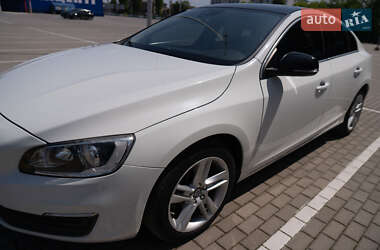 Седан Volvo S60 2013 в Тернополі