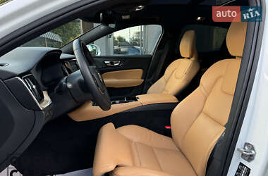 Седан Volvo S60 2020 в 