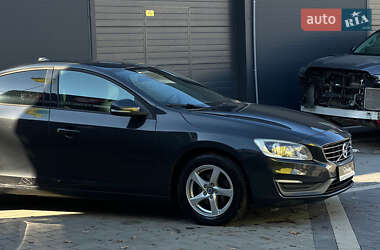 Седан Volvo S60 2014 в 