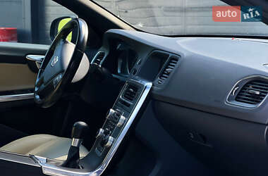 Седан Volvo S60 2014 в 