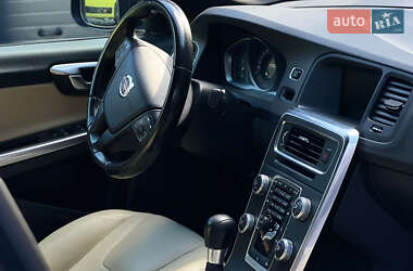 Седан Volvo S60 2014 в 