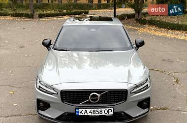 Седан Volvo S60 2024 в 