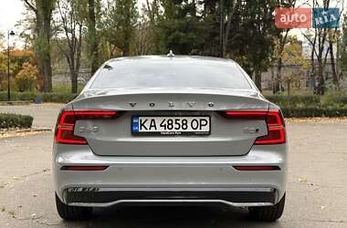 Седан Volvo S60 2024 в 