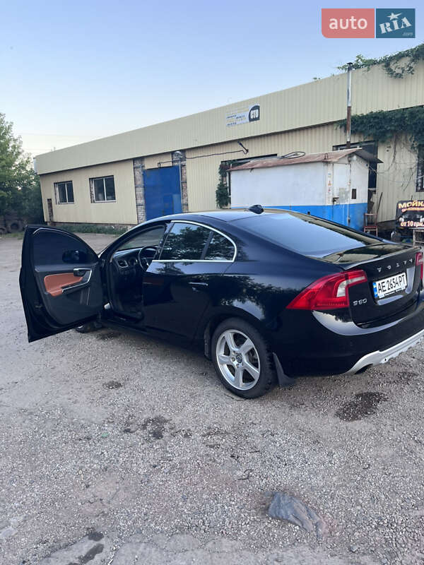 Седан Volvo S60 2011 в Кривом Роге