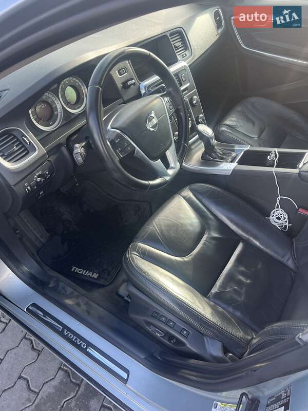 Седан Volvo S60 2013 в Івано-Франківську