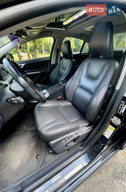 Седан Volvo S60 2014 в 