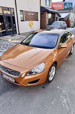 Седан Volvo S60 2011 в Киеве