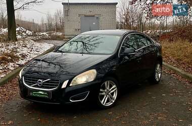 Седан Volvo S60 2011 в Києві