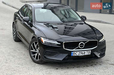 Седан Volvo S60 2019 в Новояворівську