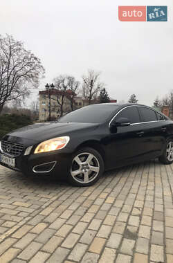 Седан Volvo S60 2012 в Білій Церкві