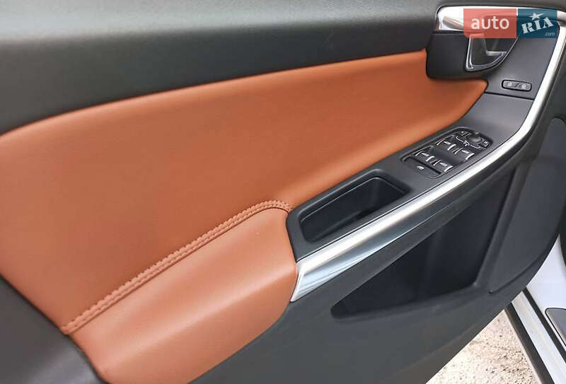 Седан Volvo S60 2016 в Луцьку