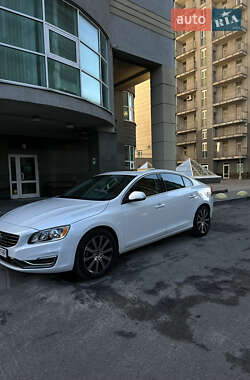 Седан Volvo S60 2017 в Киеве