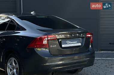 Седан Volvo S60 2014 в Ивано-Франковске